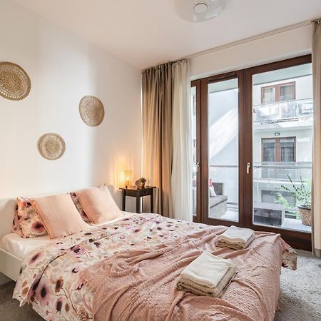 Home Of Serenity - 2 Bdr, Free Parking And Terrace Budapeste Exterior foto