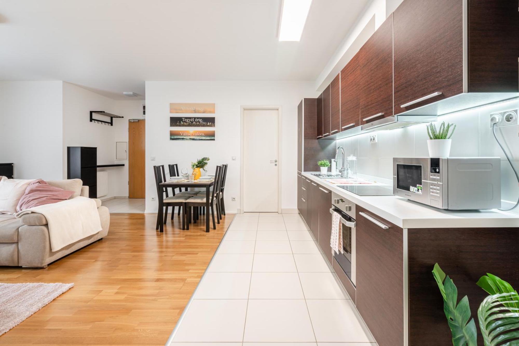 Home Of Serenity - 2 Bdr, Free Parking And Terrace Budapeste Exterior foto