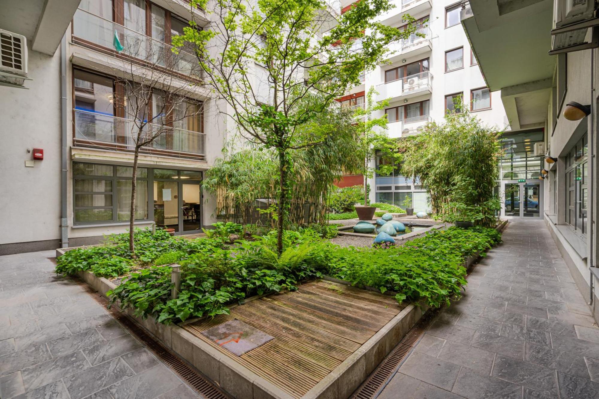 Home Of Serenity - 2 Bdr, Free Parking And Terrace Budapeste Exterior foto