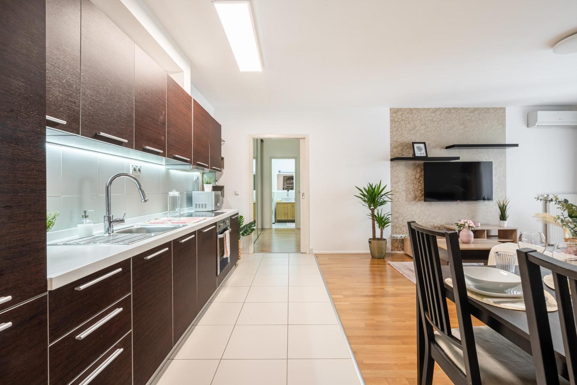 Home Of Serenity - 2 Bdr, Free Parking And Terrace Budapeste Exterior foto